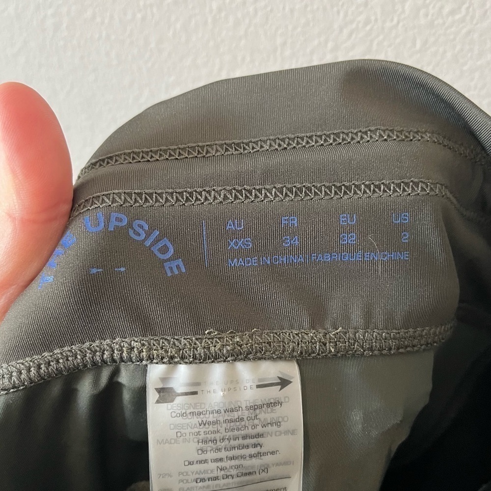 THE UPSIDE Army Green Midi Drawstring Active Skinny Leggings Arrow Logo Size 2 - Picture 12 of 14